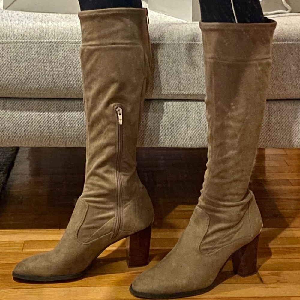 Elegant Tan Knee-High Women's Boots